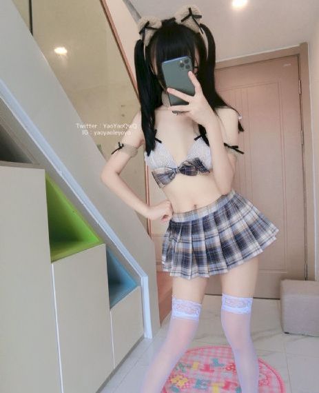 《芳芳》_高清动漫免费观看