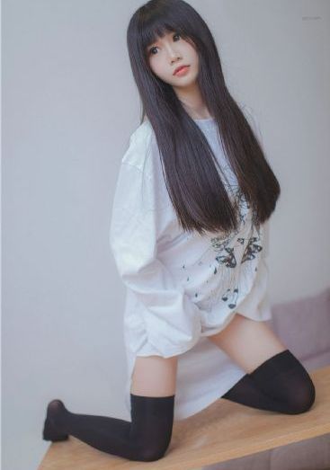 隔壁邻居电影在线免费观看_720免费在线播放
